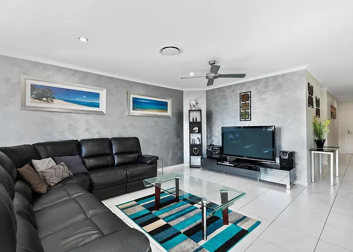 White Crest Apartments