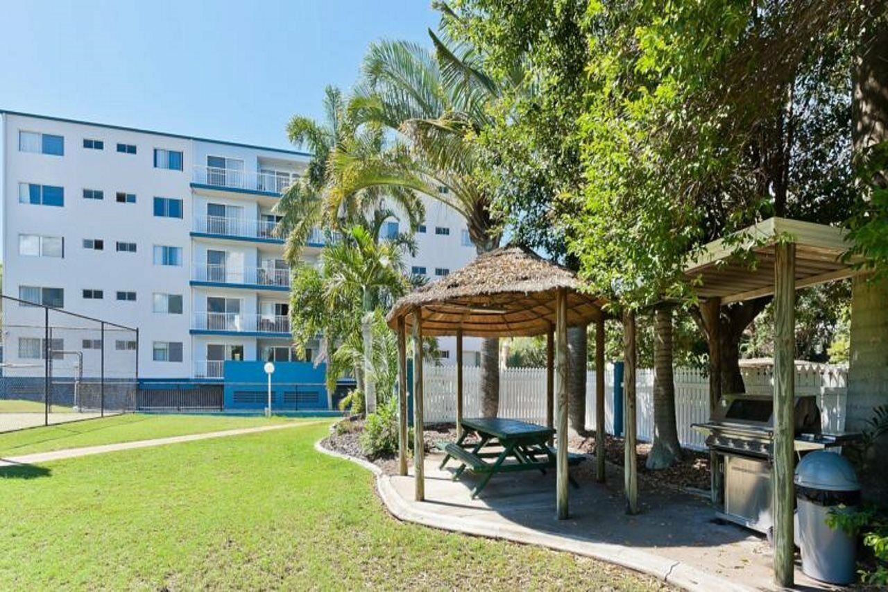 White Crest Aparthotel 4*